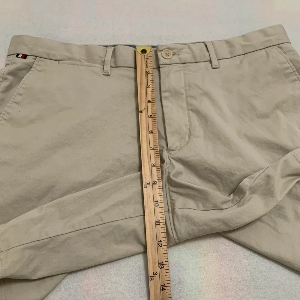 Tommy Hilfiger Men's Size 36‎ Khaki Tan Stretch Chino Shorts 9